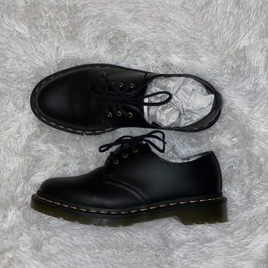 Vegan 1461 Dr. Martens Felix Rub Off